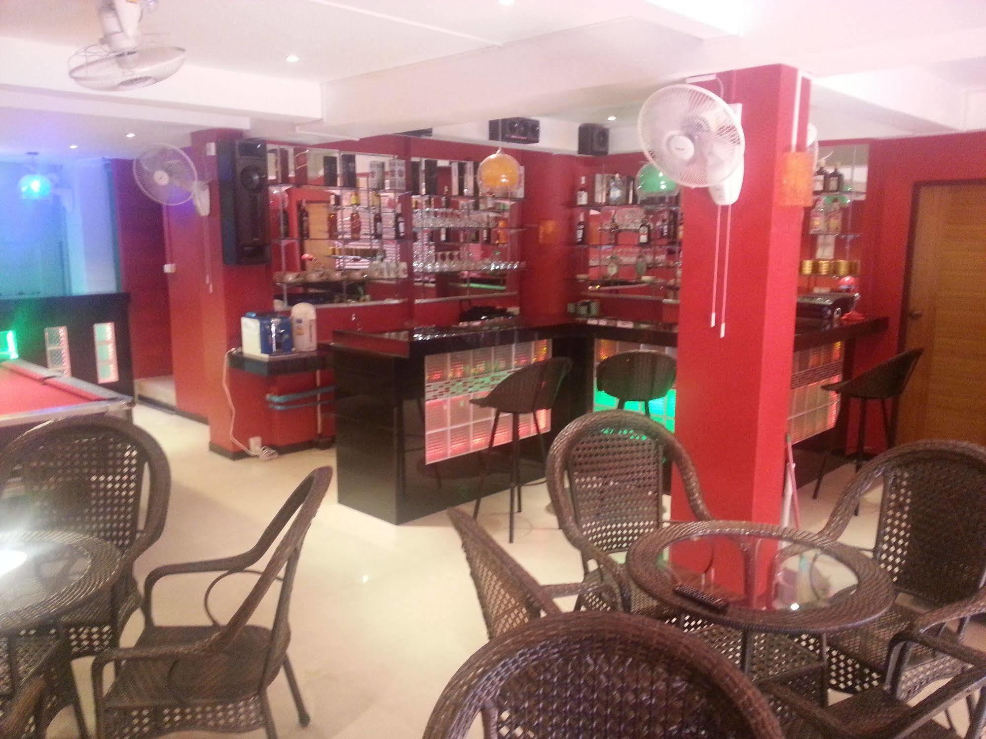 โอโย 963 ซันไชน์ เกสต์เฮาส์ Pattaya ภายนอก รูปภาพ